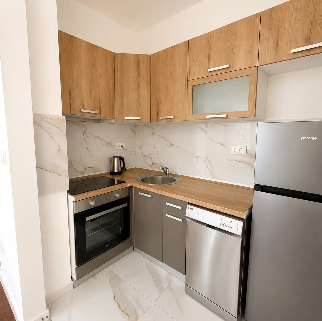 Izdavanje, jednosoban stan, 43m², Krivi Most, Podgorica