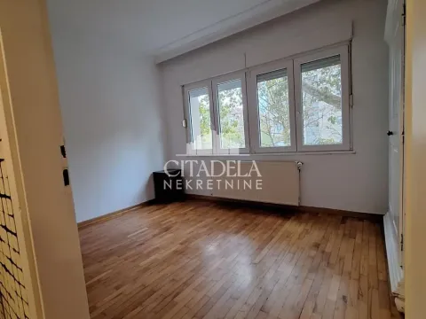 Rent, three bedroom apartment, 75m², Profesorska Kolonija, Palilula Sve Podlokacije - image 8
