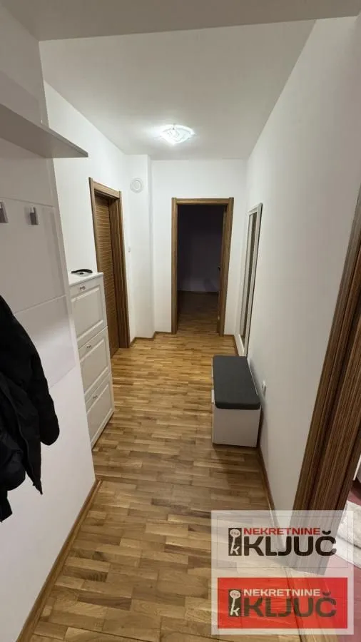 Izdavanje, dvosoban stan, 49m², Sajmište, Novi Sad
