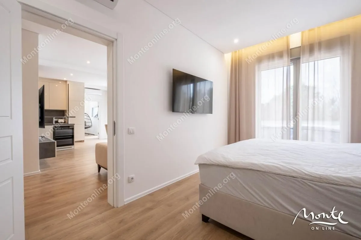 Prodaja, dvosoban stan, 90m², Tivat, Crna Gora