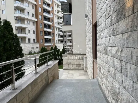 Sale, one bedroom apartment, 57m², Bečići, Budva - image 6