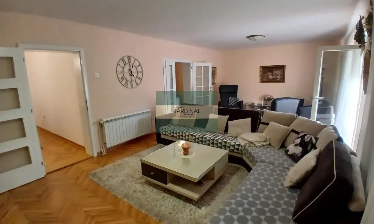 Sale, house, 379m², Trnava, Jagodina