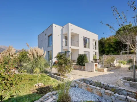 Sale, house, 200m², Krimovica, Kotor