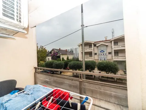 Prodaja, dvosoban stan, 73m², Dalmatinska ulica, Podgorica - image 9