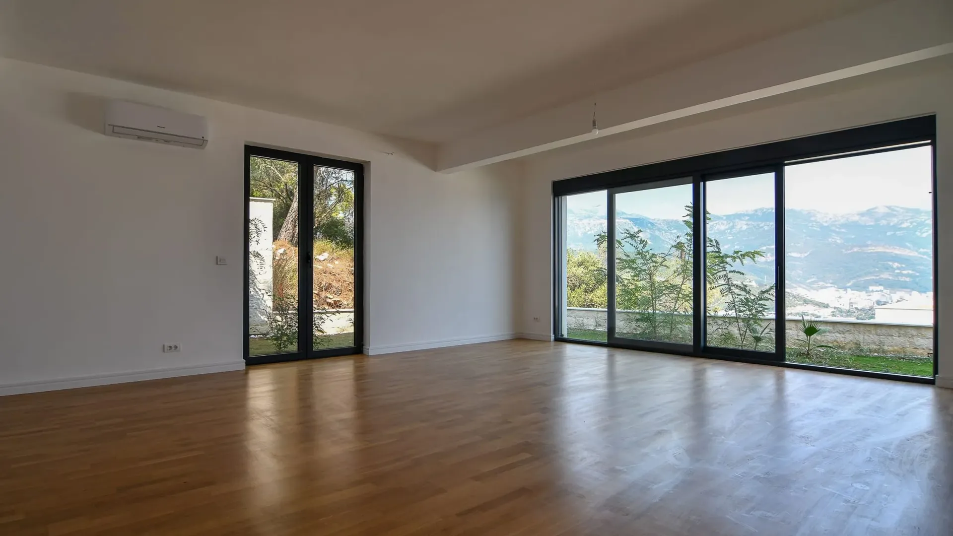 Prodaja, kuća, 184m², Budva, Crna Gora