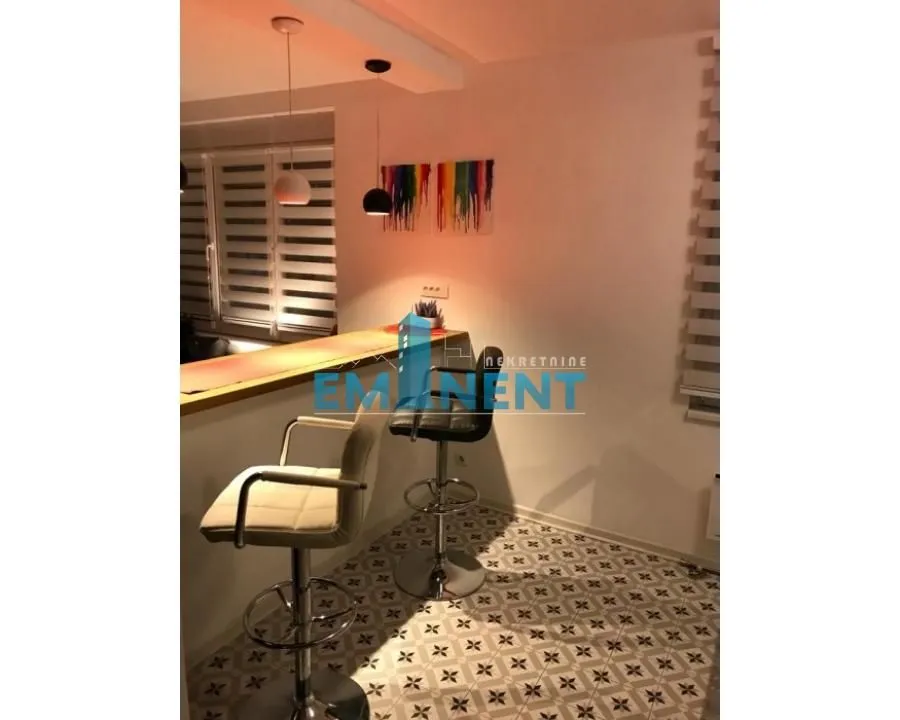 Rent, one bedroom apartment, 37m², Stari Grad, Beograd