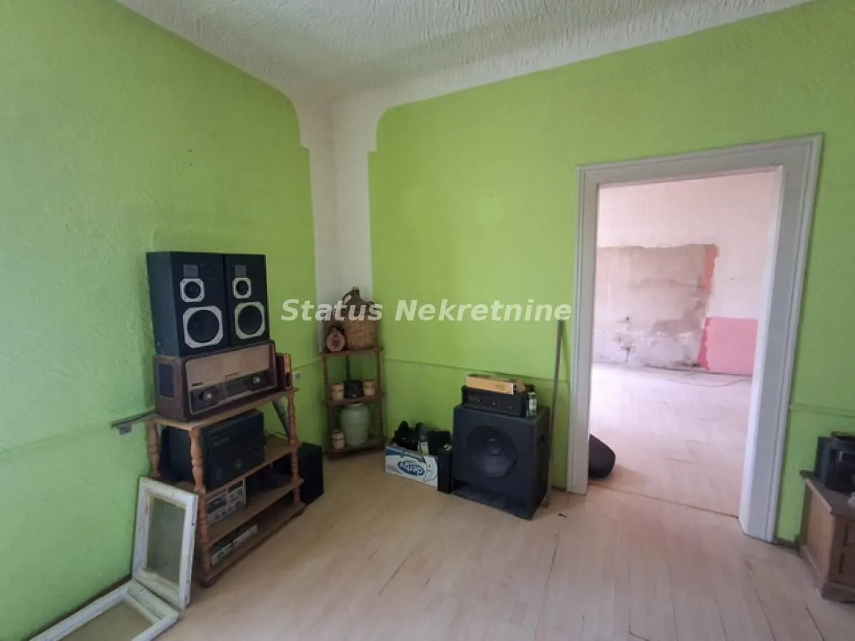Prodaja, kuća, 279m², Futog, Novi Sad Sve Podlokacije