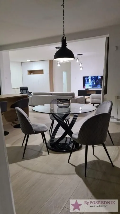 Sale, four bedroom apartment, 145m², Savski Venac, Beograd