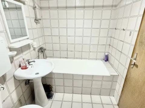 Prodaja, jednosoban stan, 67m², Momišići, Podgorica - image 16