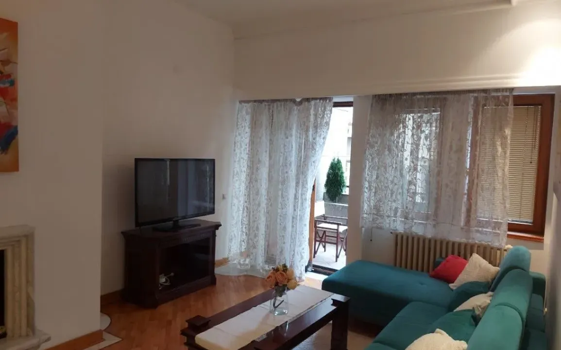 Izdavanje, trosoban stan, 115m², Kalenić Pijaca, Vračar Sve Podlokacije