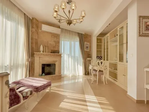 Prodaja, trosoban stan, 150m², Budva, Crna Gora - image 3