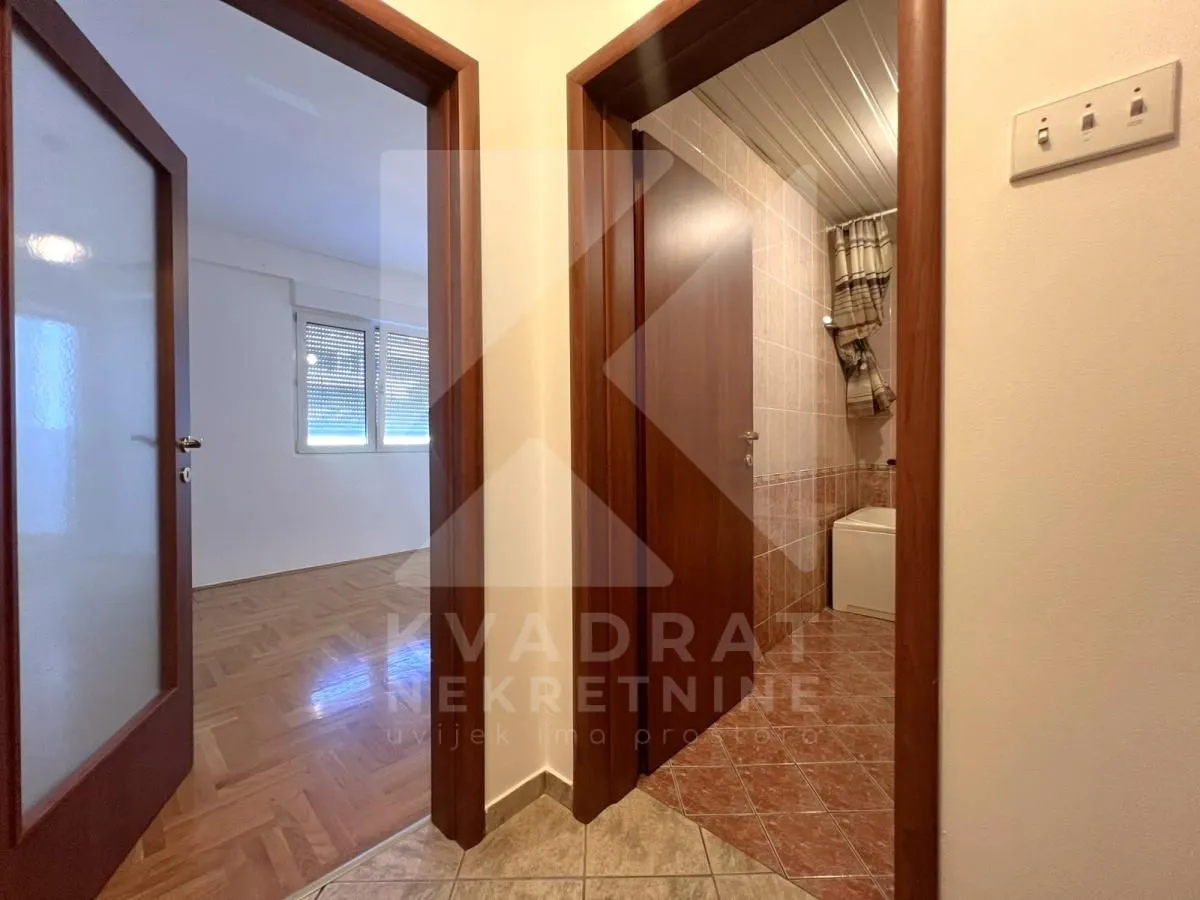 Rent, office space, 25m², Krivi Most, Podgorica