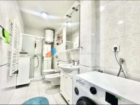 Izdavanje, trosoban stan, 83m², Stari Grad, Beograd - image 14