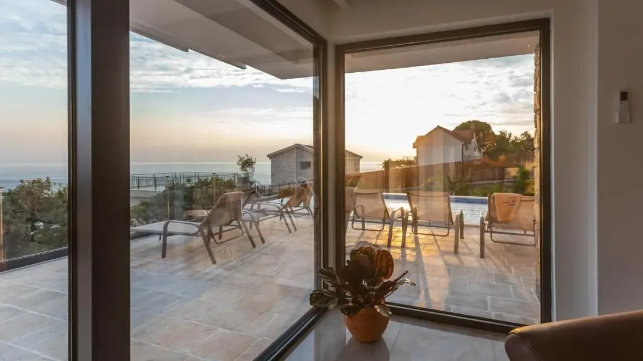 Sale, house, 350m², Reževići, Budva