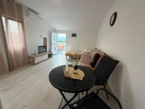 Stan in Radanovići