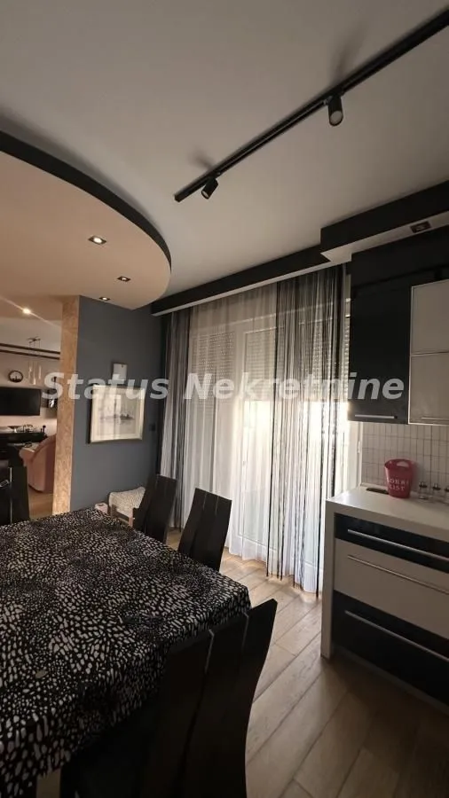 Rent, apartment, 126m², Adamovićevo Naselje, Novi Sad Sve Podlokacije