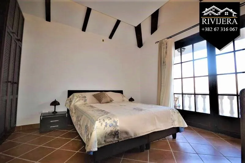 Sale, house, 235m², Kostanjica, Kotor