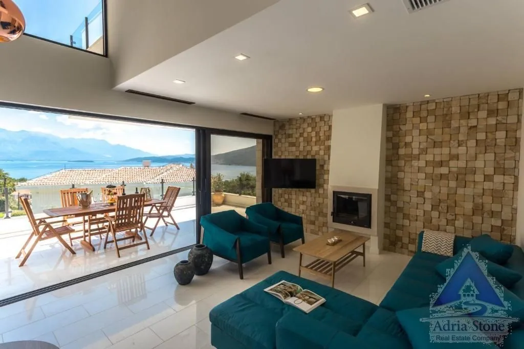 Prodaja, kuća, 420m², Đenovići, Herceg Novi
