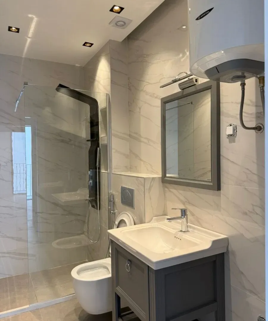Prodaja, dvosoban stan, 52m², Podkošljun, Budva