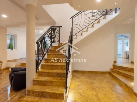 Izdavanje, kuća, 417m², Jajinci, Voždovac Sve Podlokacije - image 20