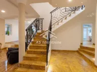 Izdavanje, kuća, 417m², Jajinci, Voždovac Sve Podlokacije - image 20