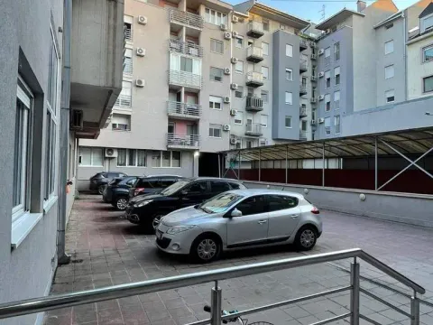 Prodaja, jednosoban stan, 28m², Novi Sad, Srbija - image 13