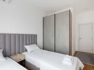 Izdavanje, dvosoban stan, 55m², Bečići, Budva - image 11