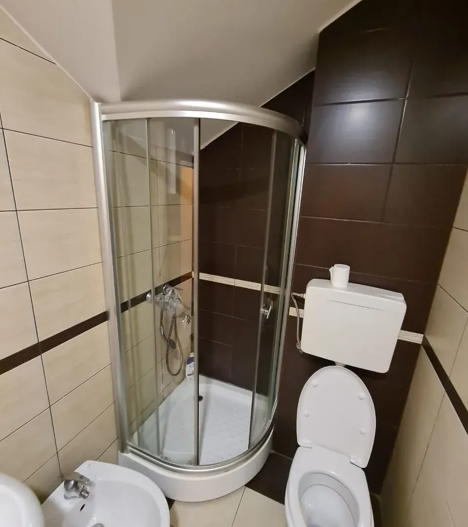 Izdavanje, trosoban stan, 110m², Podgorica, Crna Gora