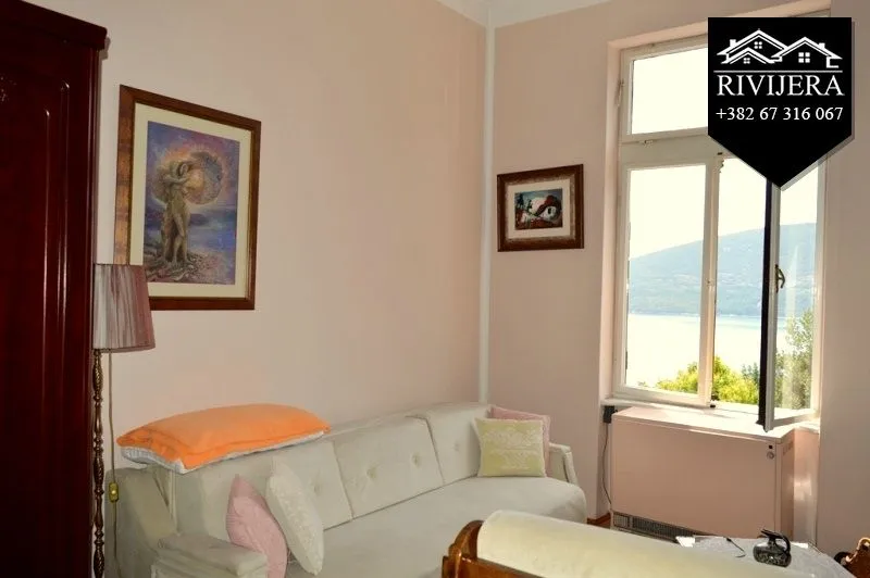 Prodaja, četvorosoban stan, 177m², Centar, Herceg Novi
