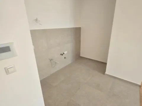 Prodaja, jednosoban stan, 43m², Bečići, Budva - image 5