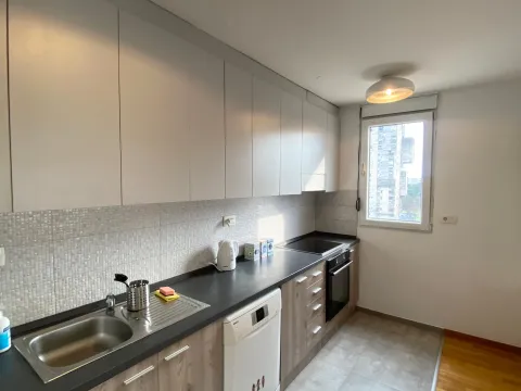 Sale, three bedroom apartment, 100m², Blok 5, Podgorica - image 19