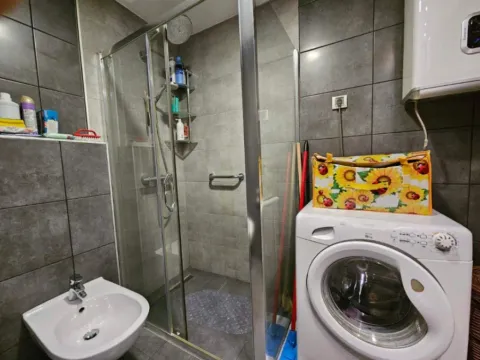 Prodaja, trosoban stan, 94m², Centar, Podgorica - image 11