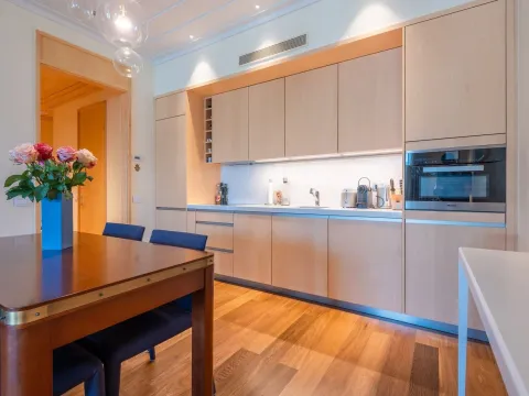 Prodaja, jednosoban stan, 77m², Porto Montenegro, Tivat - image 8