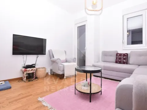 Rent, one bedroom apartment, 43m², City Kej, Podgorica - image 2