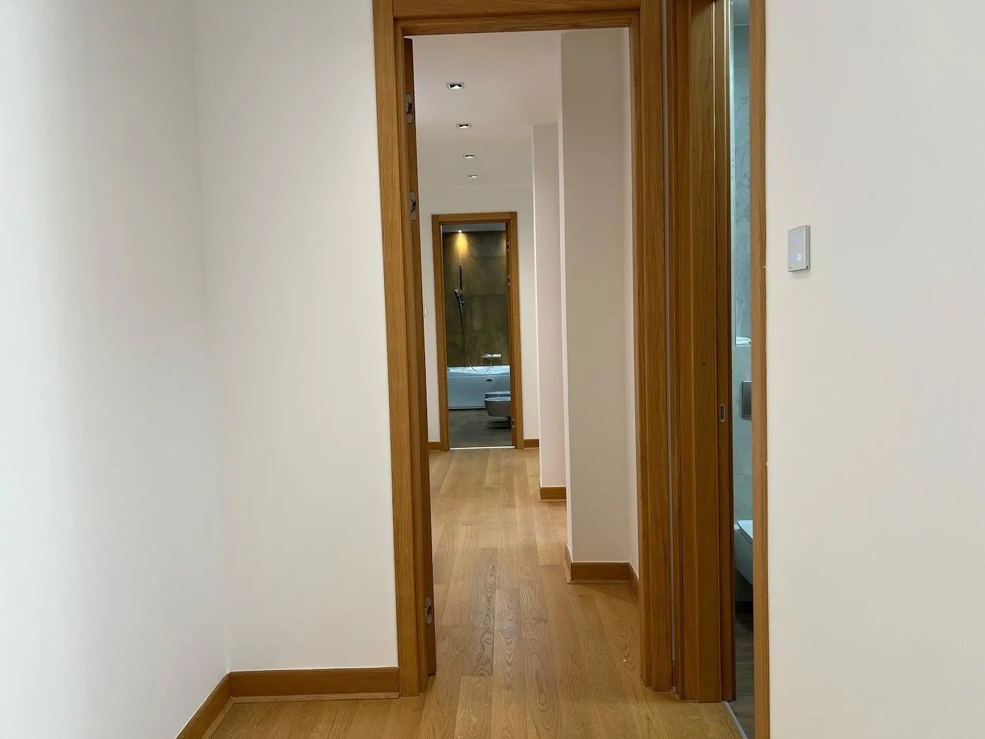 Sale, one bedroom apartment, 240m², Adamovićevo Naselje, Novi Sad Sve Podlokacije