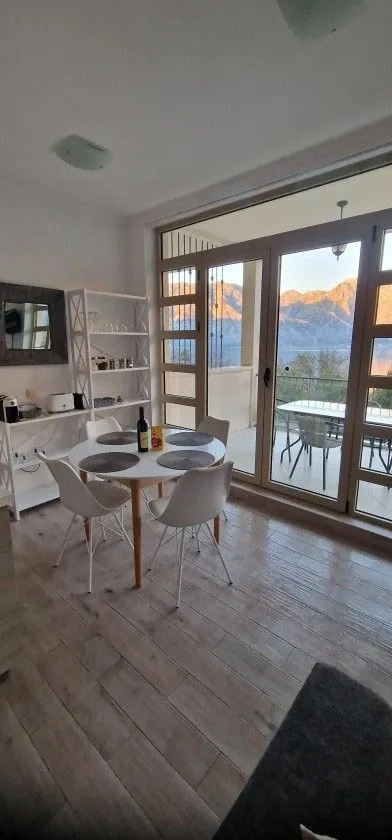 Prodaja, stan, 83m², Kotor, Crna Gora