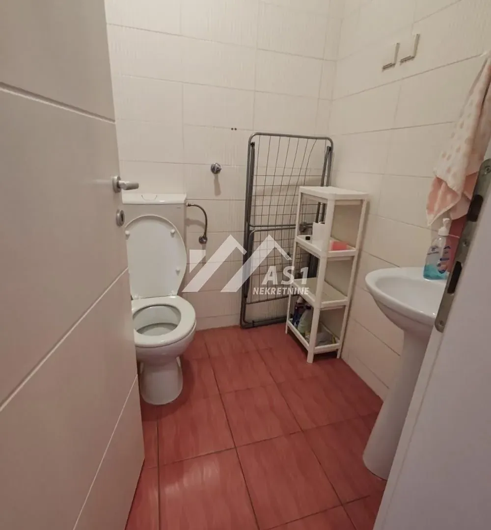 Prodaja, jednosoban stan, 36m², Bulevar patrijarha Pavla, Novi Sad Sve Podlokacije
