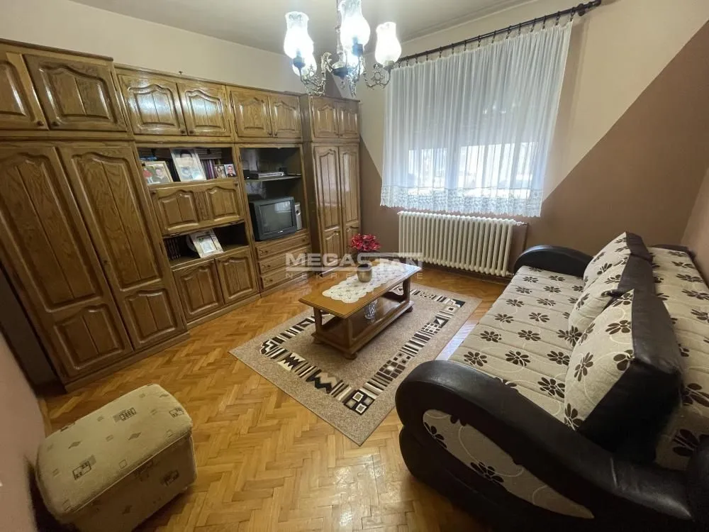 Prodaja, kuća, 363m², Centar, Zrenjanin