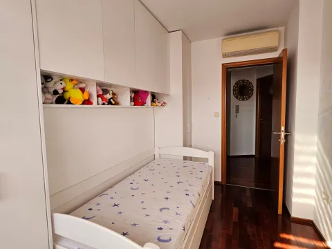 Prodaja, dvosoban stan, 56m², Stari Aerodrom, Podgorica - image 17