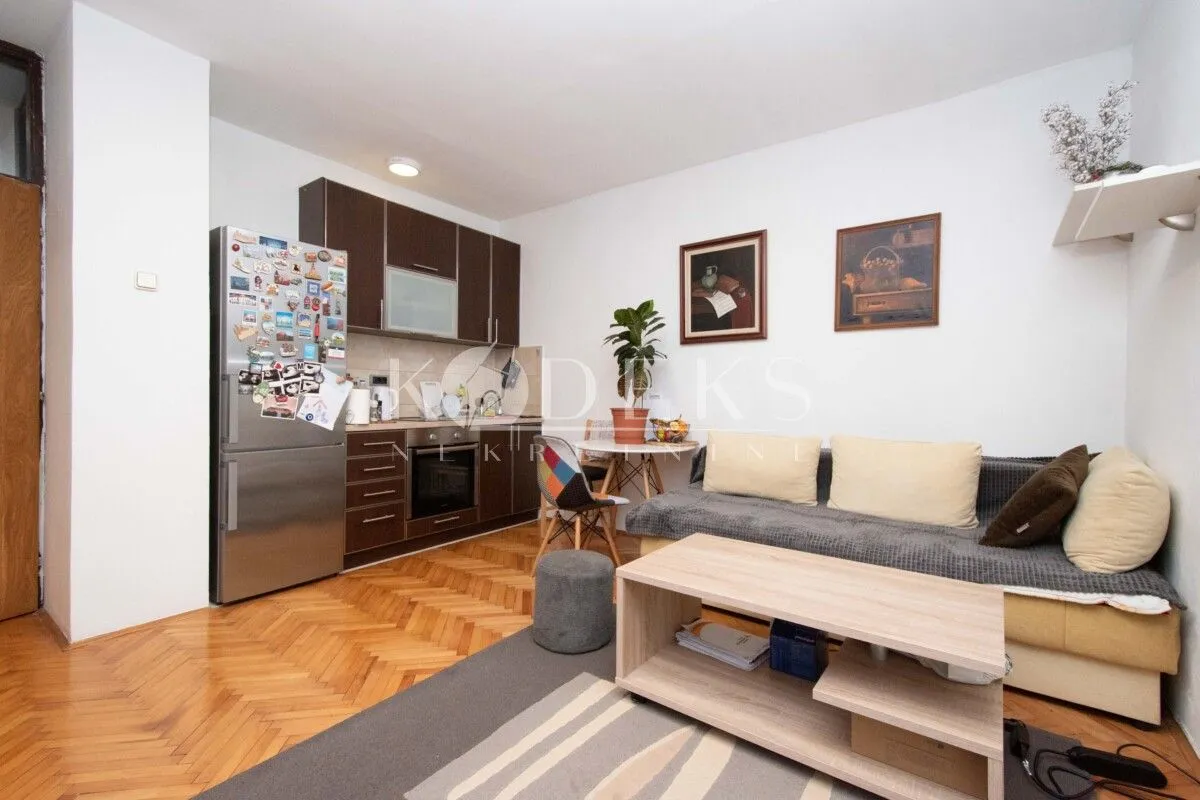 Rent, studio apartment, 27m², Malo Brdo, Podgorica