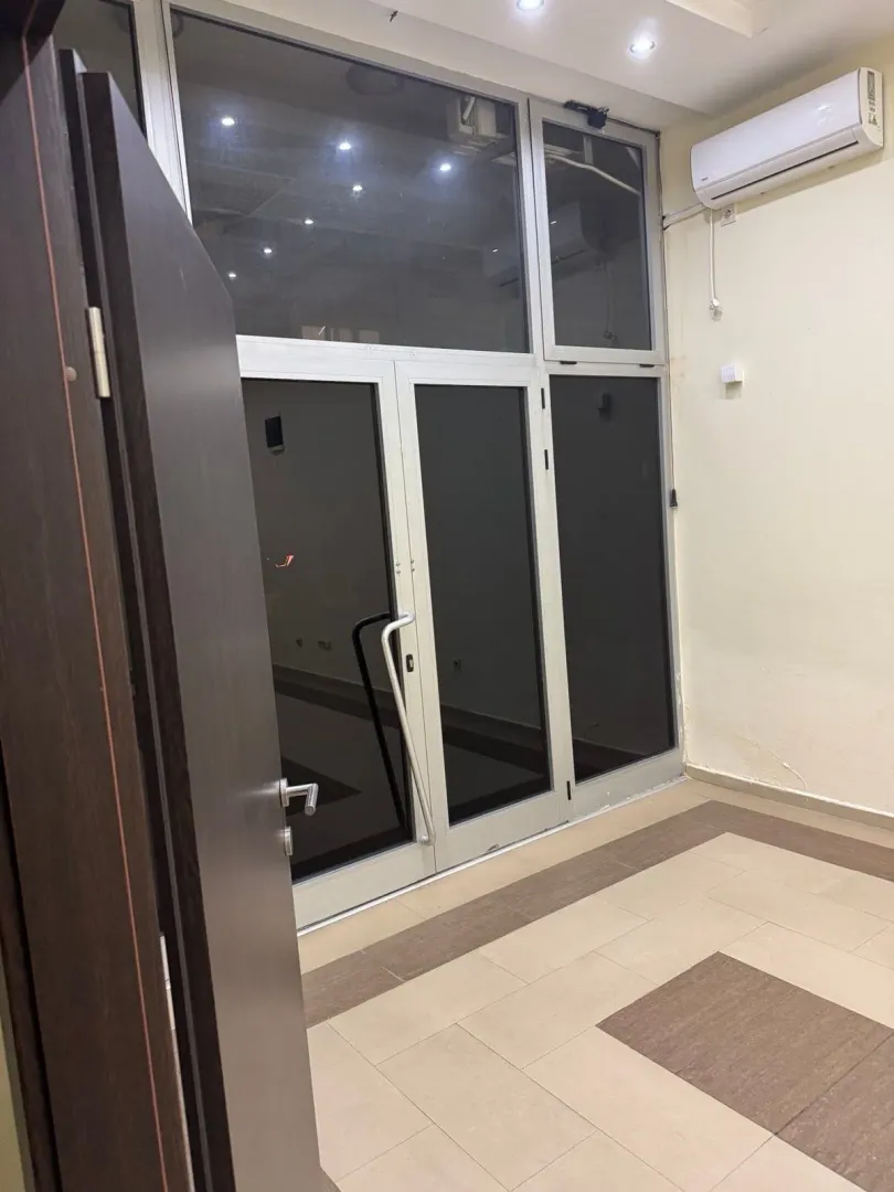 Rent, office space, 65m², Centar, Tivat