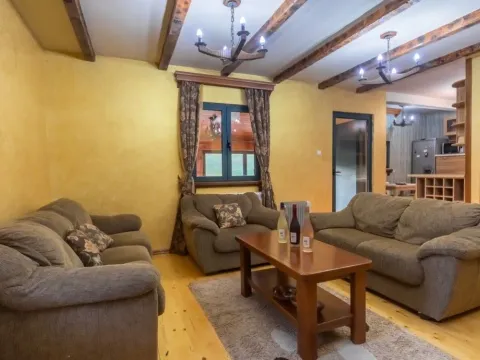 Sale, house, 300m², Motički gaj, Žabljak - image 20