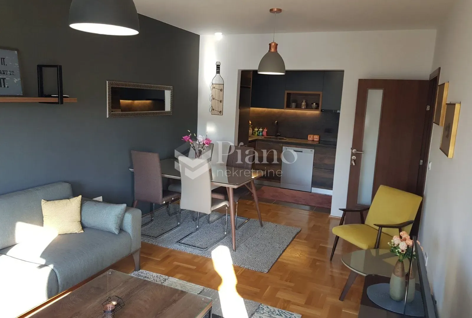 Izdavanje, dvosoban stan, 70m², Donja Gorica, Podgorica