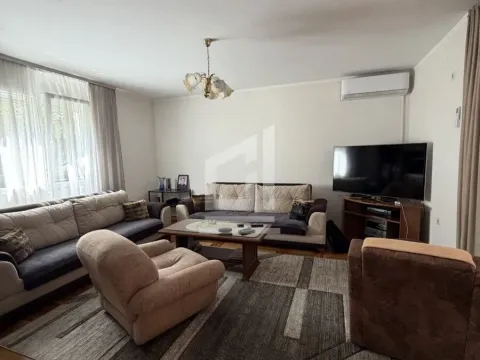 Prodaja, kuća, 187m², Zlatica, Podgorica - image 3