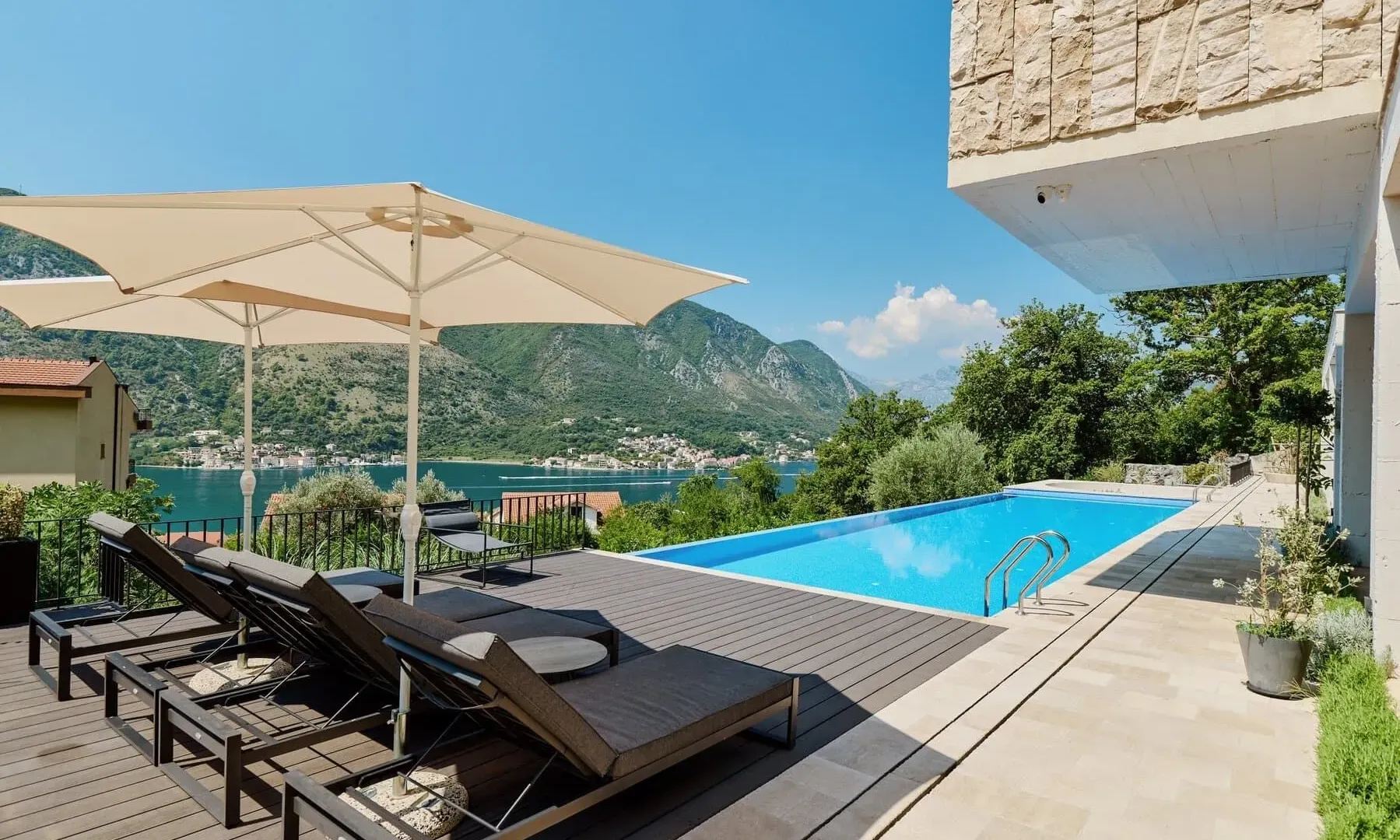 Sale, house, 419m², Dobrota, Kotor