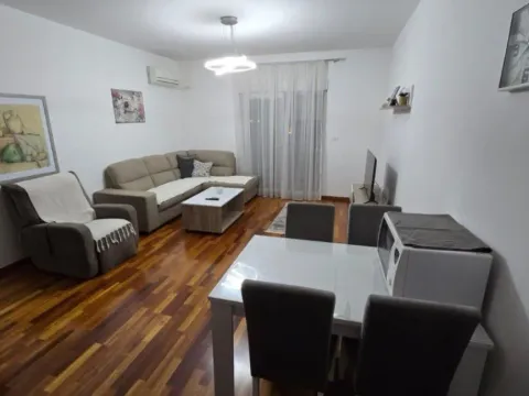 Izdavanje, jednosoban stan, 53m², City Kvart, Podgorica - image 3