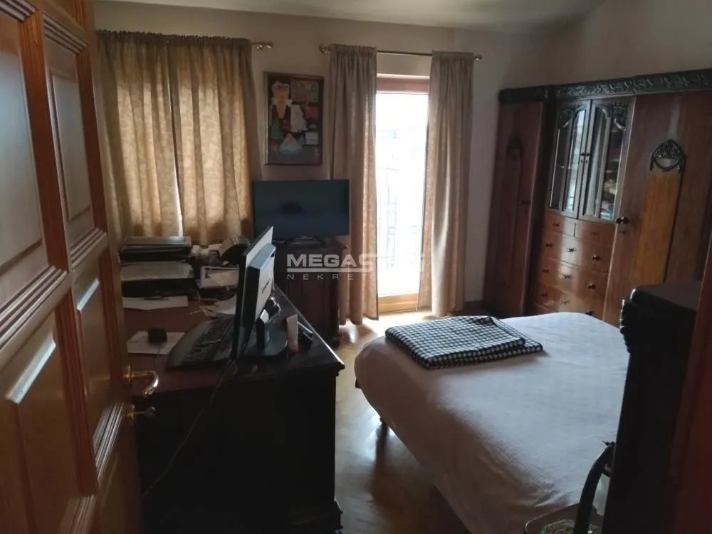 Sale, four bedroom apartment, 164m², Stari Grad, Beograd
