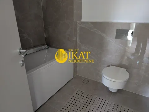 Prodaja, četvorosoban stan, 149m², Vračar Centar, Vračar Sve Podlokacije - image 7