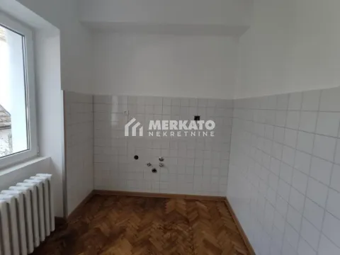 Prodaja, kuća, 222m², Centar, Zrenjanin - image 7