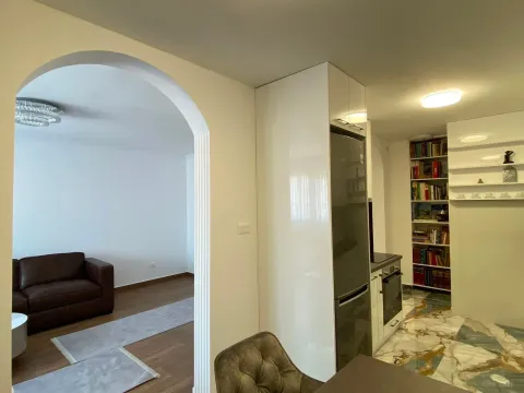 Izdavanje, trosoban stan, 90m², Preko Morače, Podgorica - image 6